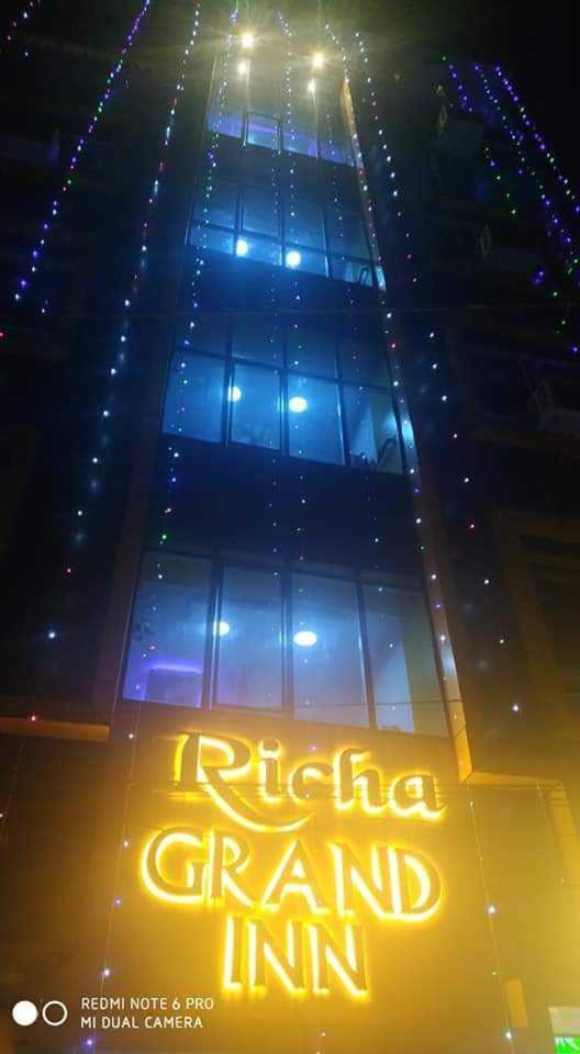 לקנאו Hotel O Richa Grand מראה חיצוני תמונה